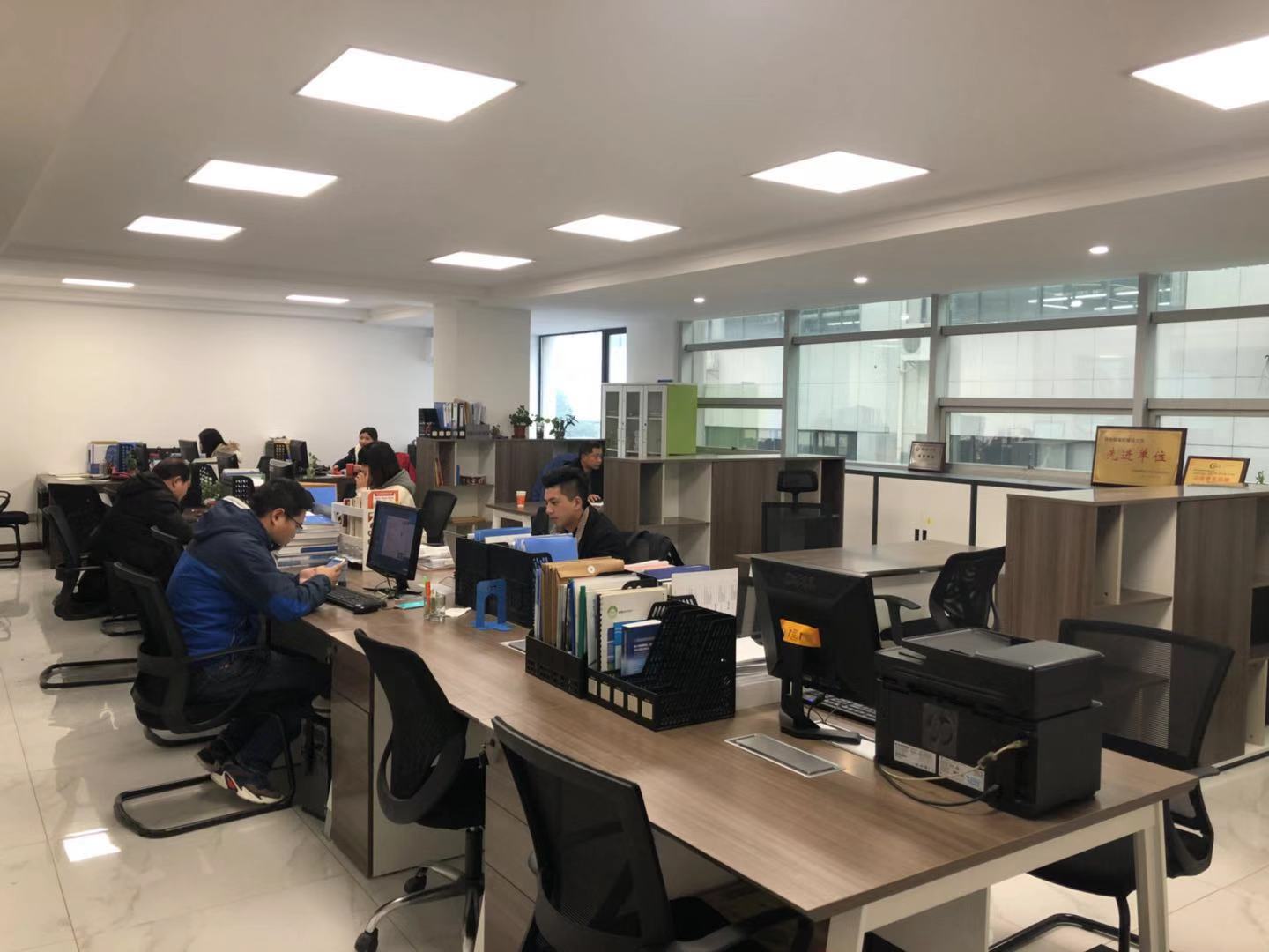 闭式冷却塔厂家新办公室1